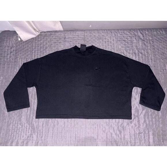 Nike cropped crewneck long-sleeve T-shirt  size 1XL  “boxy fit” crop top - Picture 1 of 9